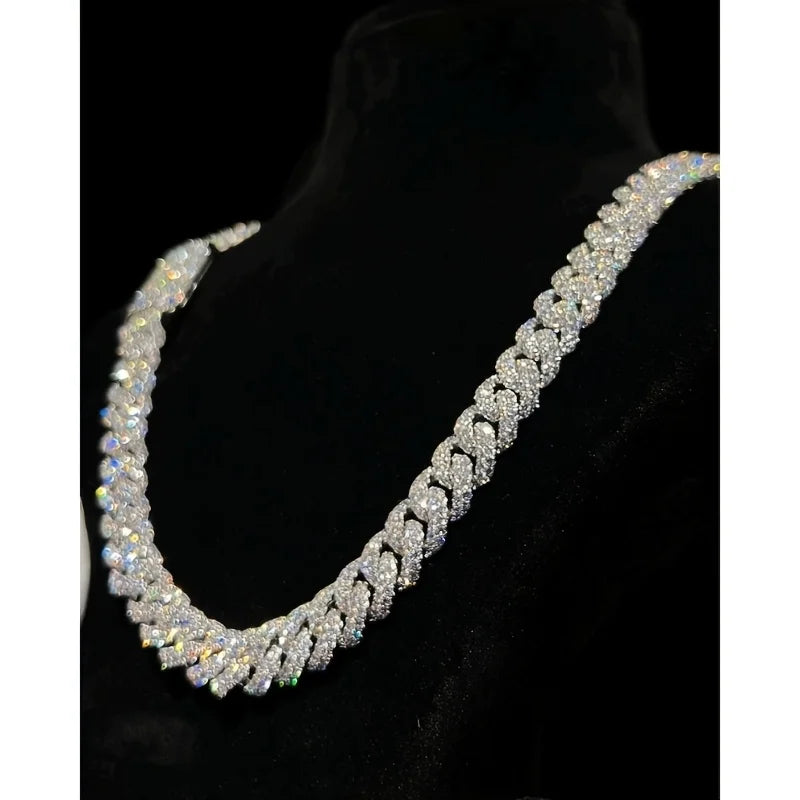 Men’s Cuban Chain Necklace With Moissanite – 18K Gold Plated