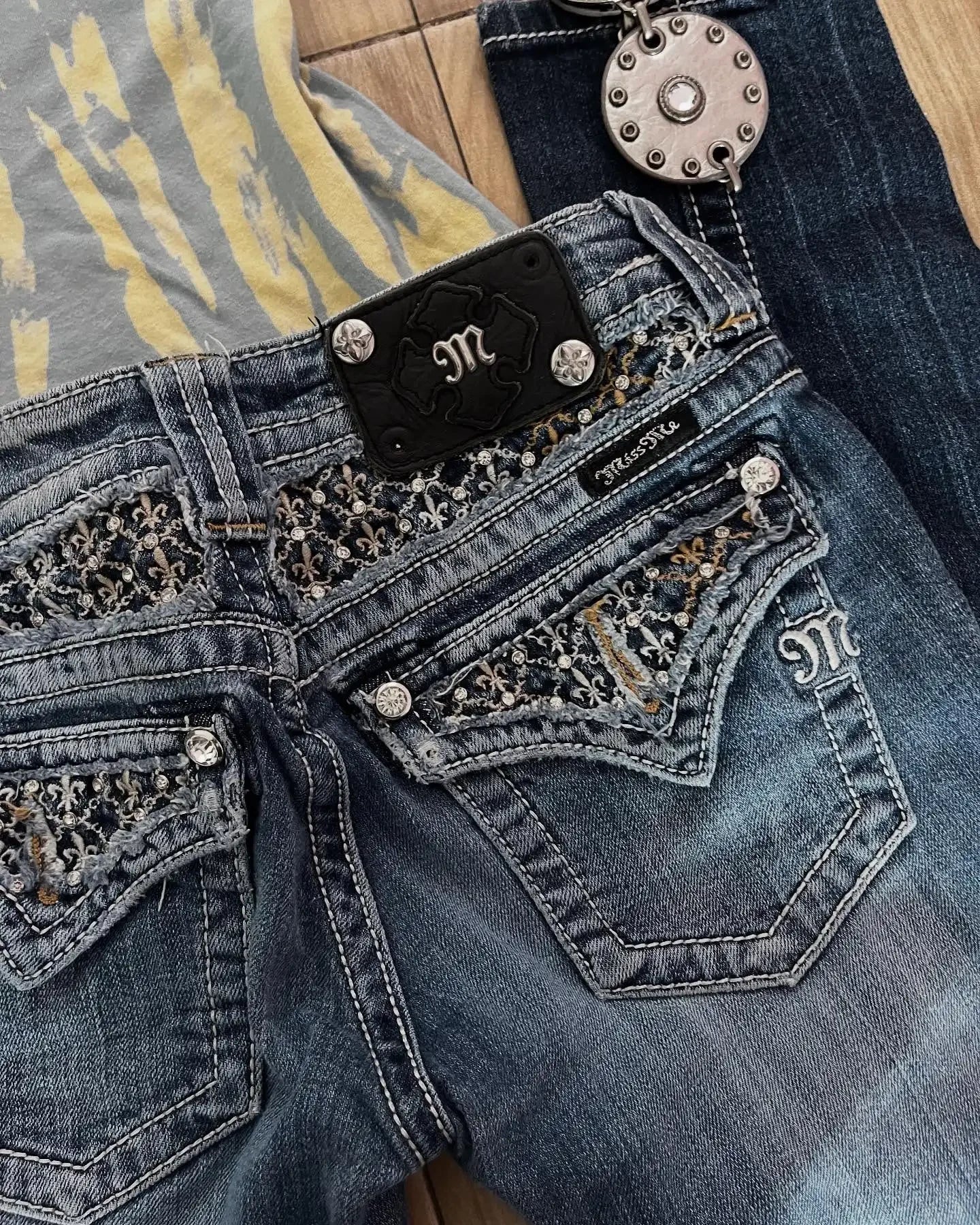 Women’s Y2K Wide Leg Jeans With Embroidered Back Pockets
